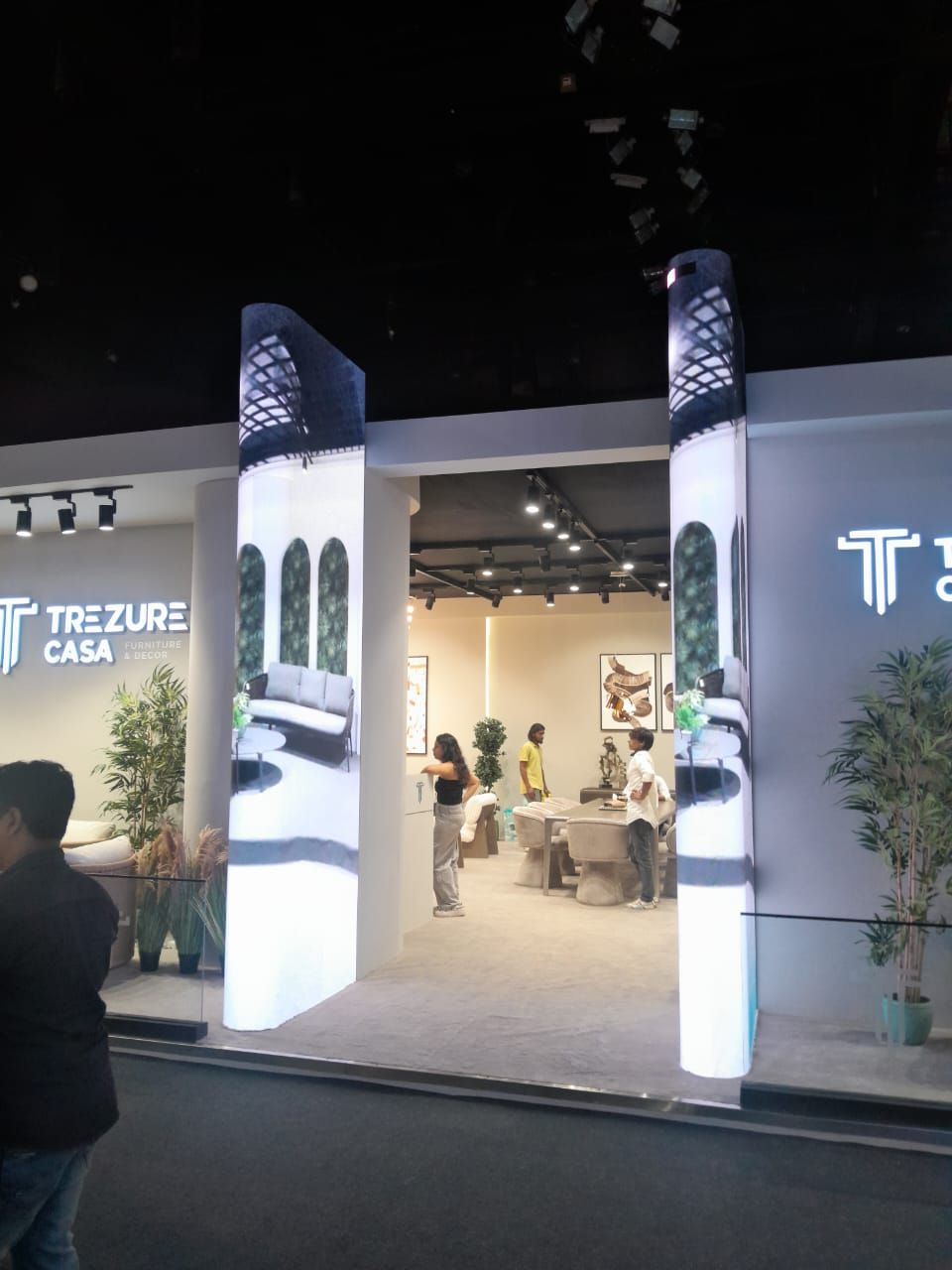 Retail Experience Center — Team Creations